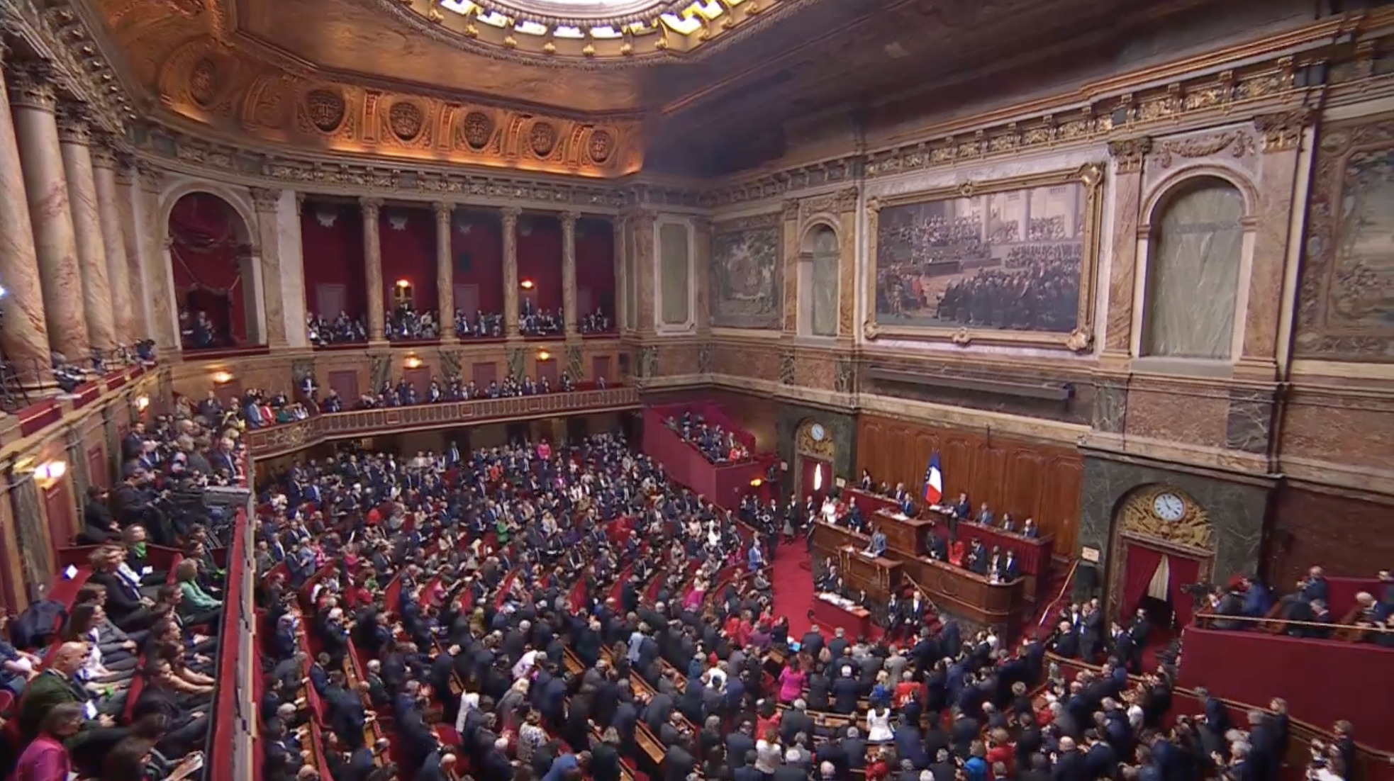 Na França aborto agora é constitucional