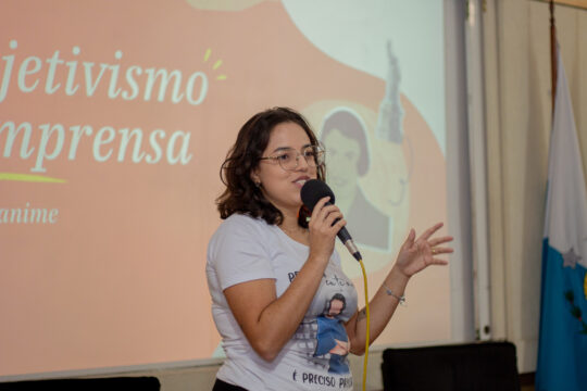 Sara Ganime abre Conferência do SFL-RJ falando sobre Objetivismo