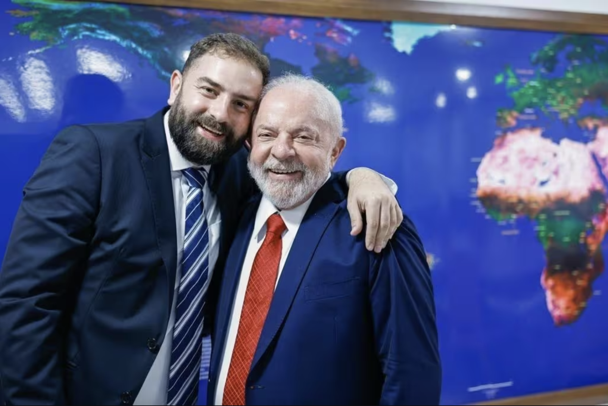 Filho de Lula que agrediu mulher é proibido de se aproximar dela pela Justiça